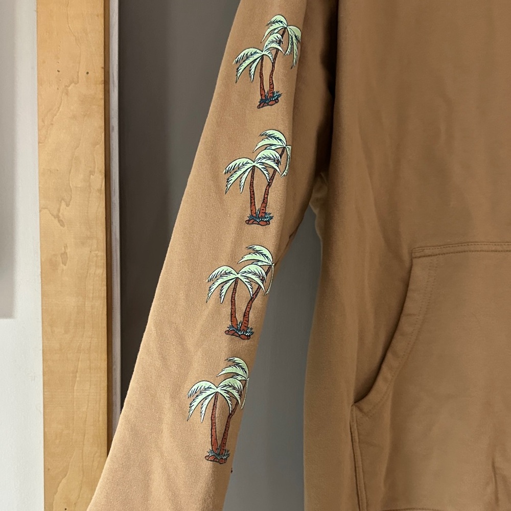 Salty Crew Blue Crabber Overdyed Sweatshirt in Sandstone with Palm Tree Sleeve - Picture 5 of 10